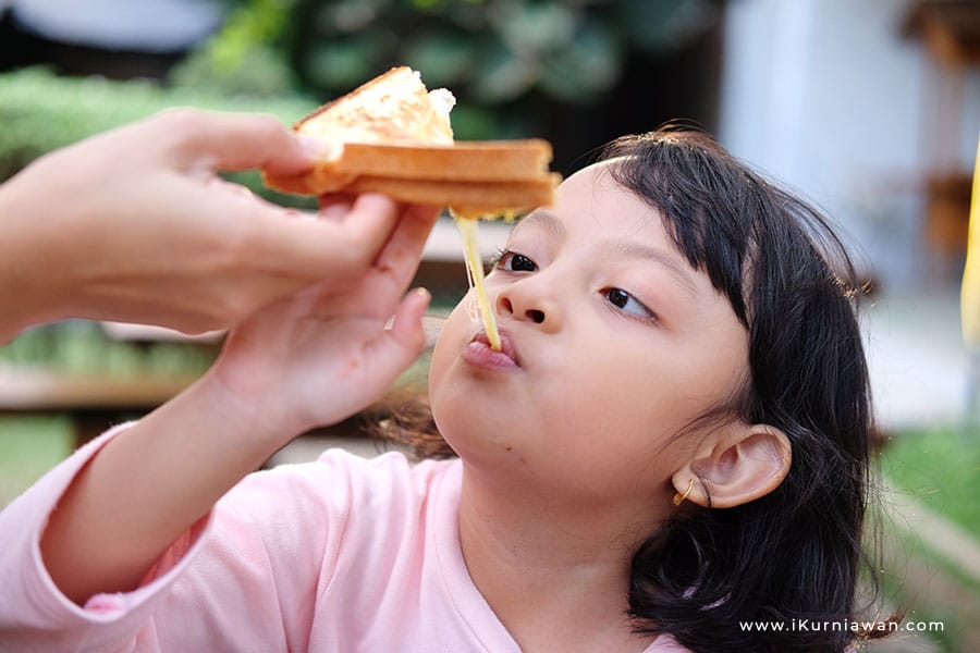 Melted Cheese bana Kafe Instagram di Bandar Lampung