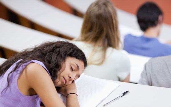 Tidur di kelas saat kuliah