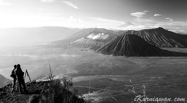 Foto Hitam Putih Gunung Bromo