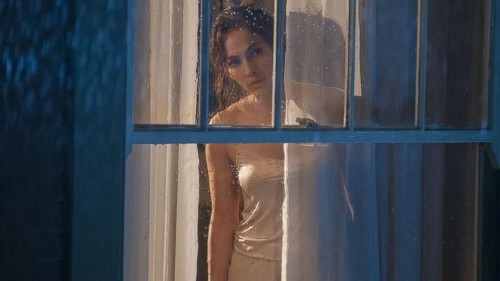 Jennifer Lopez dalam Film Terbaru The Boy Next Door 2015