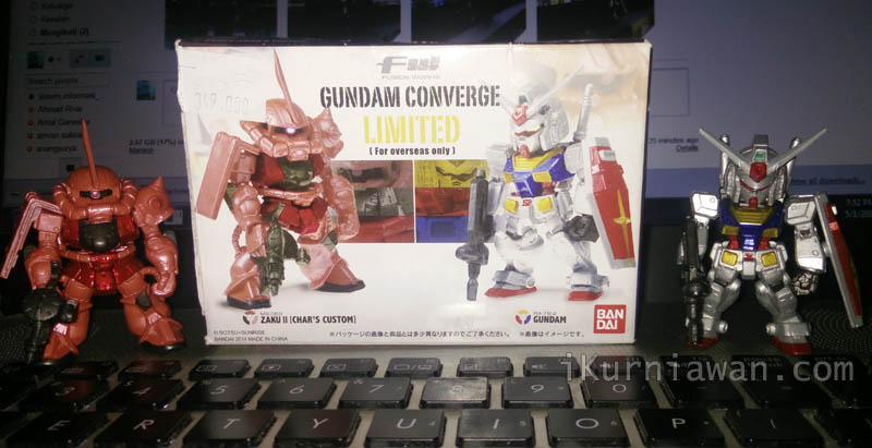 Box Art Gundam Converge Limited RX-78-2 dan Char Zaku II