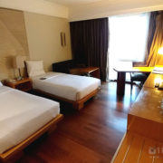 Twin Bed Room Novotel Hotel Semarang Indonesia