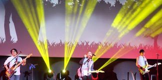 Nonton Konser Bioskop Hujan The Rain