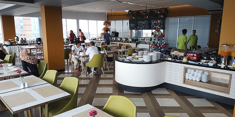 sarapan di hotel maxone hayam wuruk jakarta