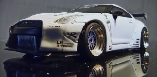 Miniscale MiniGT Nissan R35